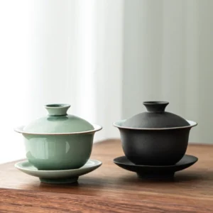 Full Jingdezhen porcelain gaiwan cyan crackle glaze set on wooden tea table
