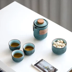 Portable ceramic chawan travel tea set with protective carrying case closed view