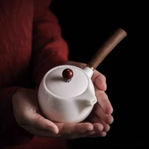 white porcelain kyusu side handle teapot 6oz full product view